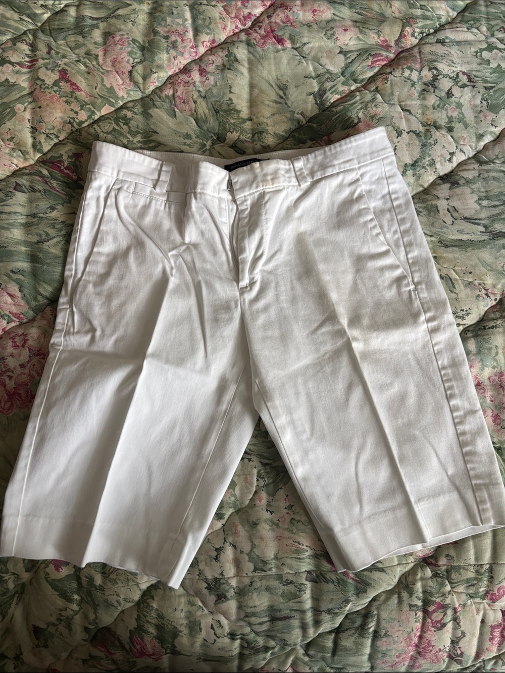 Banana Republic White Women's Flat-Front Shorts